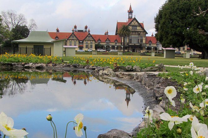 Private 3 Days Tour From Auckland: Hobbiton, Hamilton, Rotorua & Waitomo Caves - Common questions