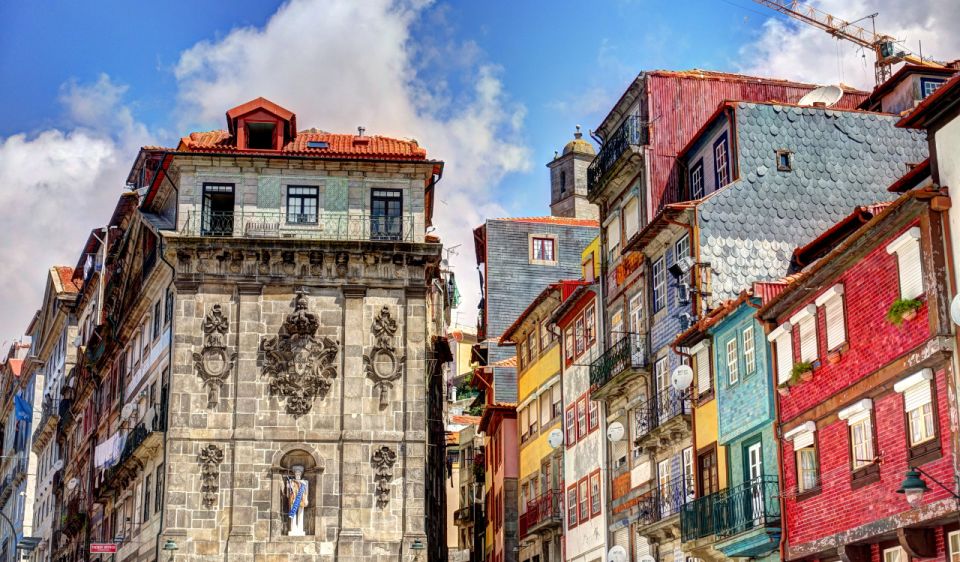 Private 4 Hours Tour of the "Main Monuments" in Oporto - Common questions