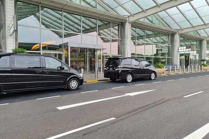 Private Airport Transfer in Singapore - Vehicle and Transportation Options