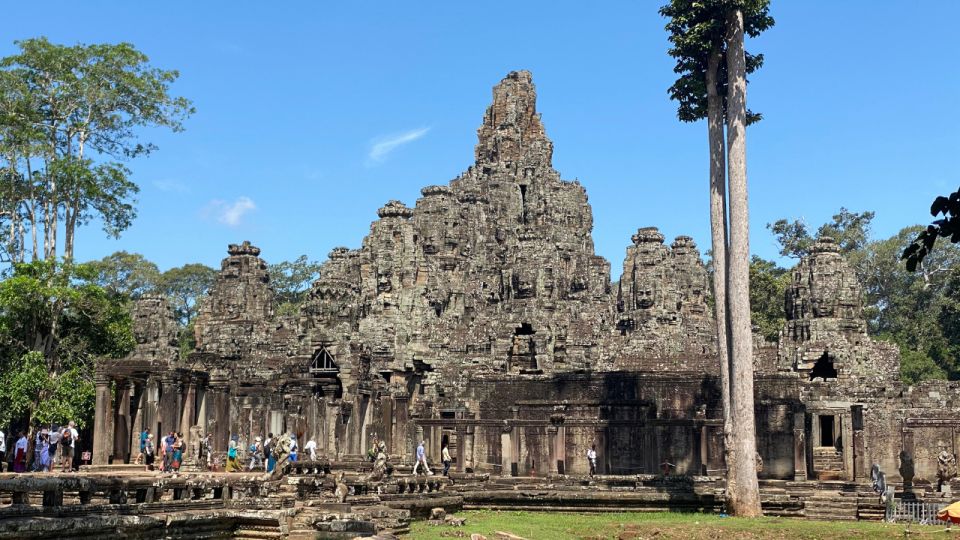 Private Angkor Wat and Banteay Srei Temple Tour - Additional Tour Information and Tips