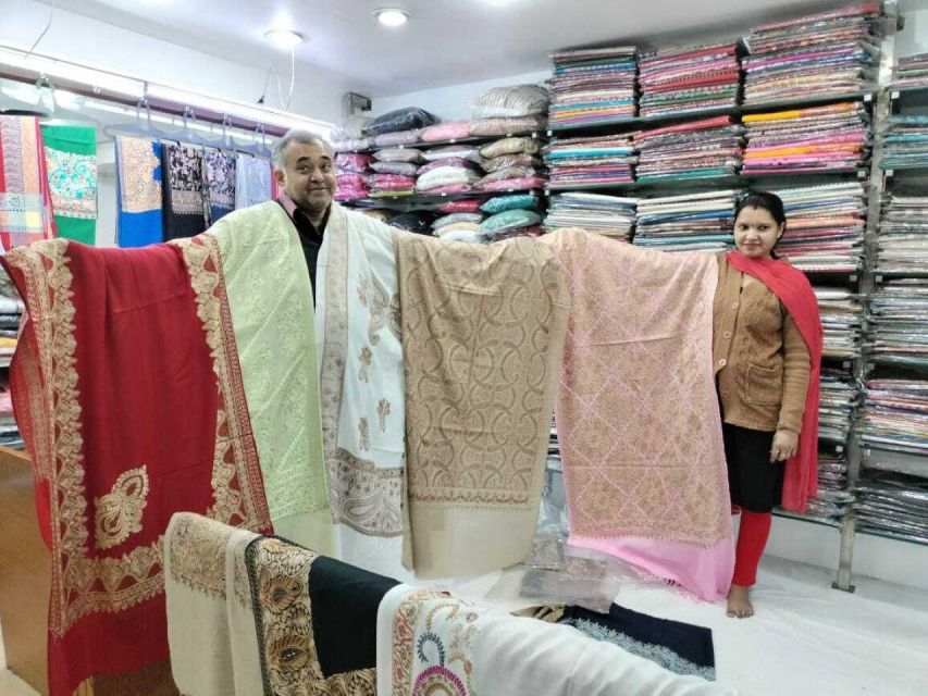 Private Customize Delhi Shopping Tour With Female Consultant - New Delhi Shopping Exploration