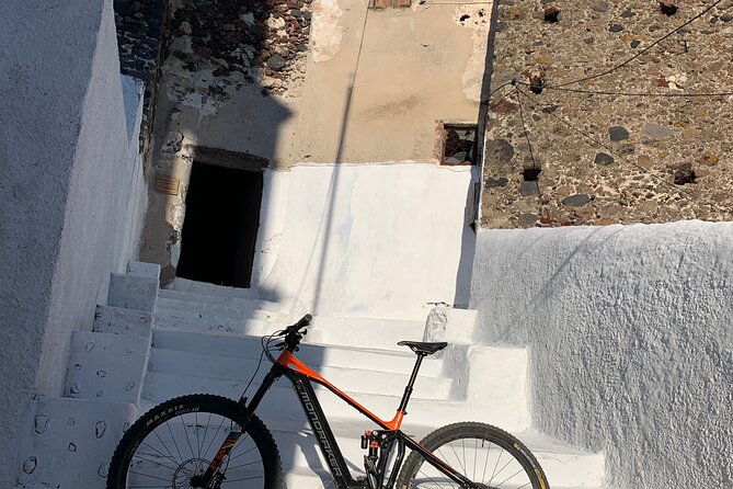 Private Electric Mountain Bike Experience and Tour in Santorini - Key Features