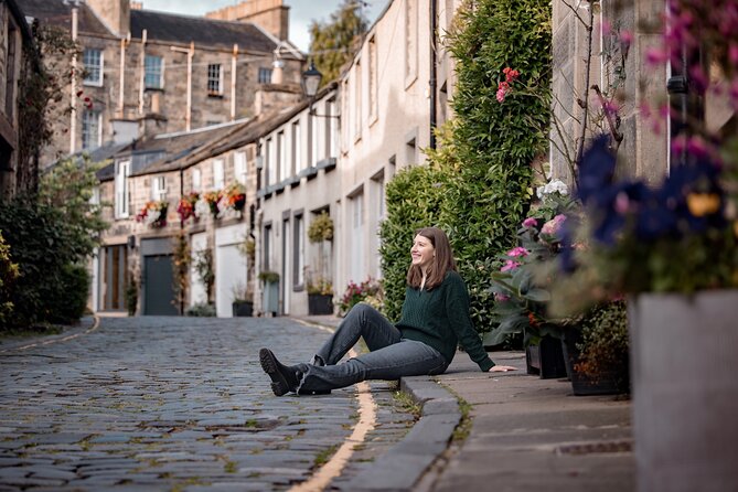 Private Photoshoot in Edinburgh With a Professional Photographer - Common questions