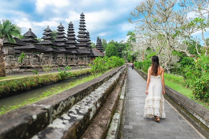 Private Tour: Full-Day Tanah Lot and Uluwatu Temples With Kecak Fire Dance Show - Traveler Reviews and Ratings