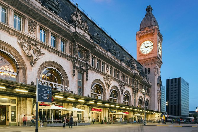 Private VIP Transfer With a Ford Explorer From CDG Airport to Paris or Return - Common questions
