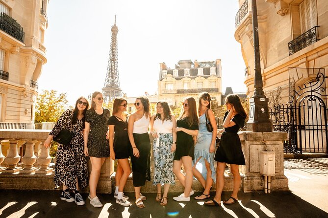 Professional Eiffel Tower Photo Tour With VOGUE Photographer - Booking and Tour Information