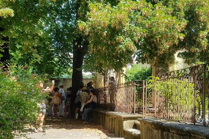 Public Visit Aix-En-Provence Fountains and Gardens - Common questions