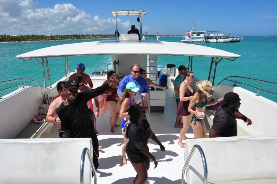 Punta Cana: Catamaran Party Boat With Full Open Bar & Snacks - Live Tour Guide Availability
