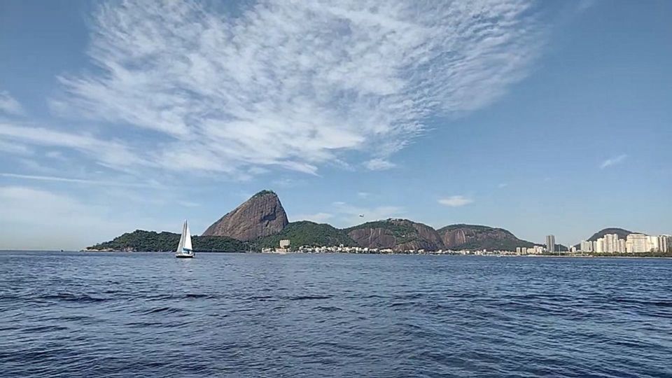 Rio: Floating Breakfast Boat Trip in Guanabara Bay - General Information