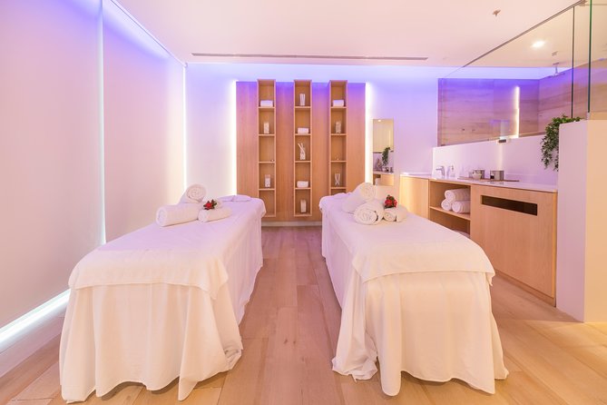 Romantic Couple Massage SPA Entry and Private Jacuzzi With Cava - Meeting Point and Pickup Instructions