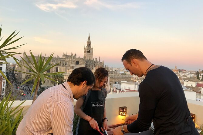 Rooftop Panoramic Highlights Tour & Paella Cooking Class Sevilla - Customer Feedback and Recommendations