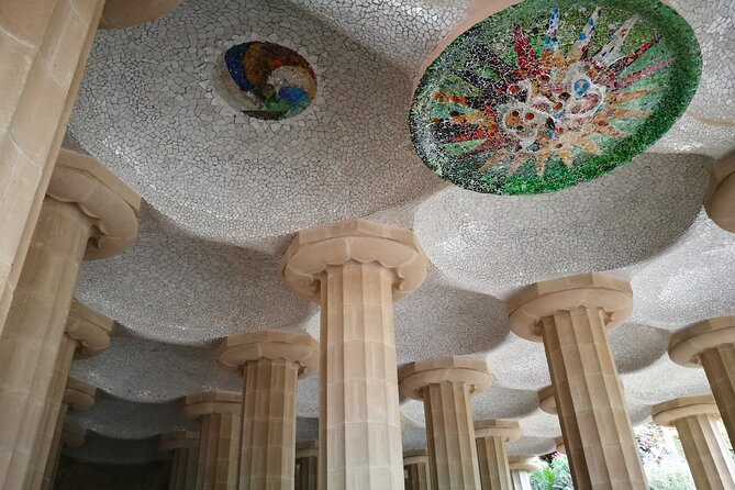 Sagrada Familia & Guell Park Small Group Tour With Drink & Tapa - Visitor Insights and Recommendations