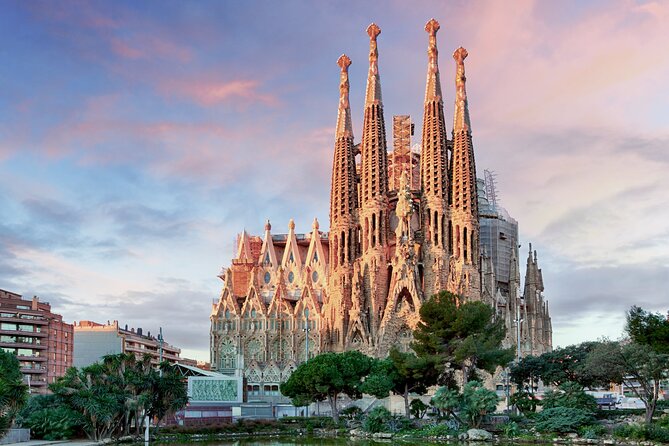 Sagrada Familia Highlights Tour With Skip the Line Tickets - Pricing and Reviews