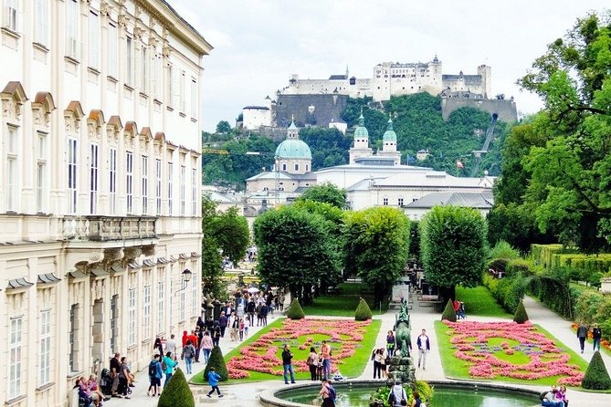 Salzburg Airport Transfers : Salzburg Airport SZG to Salzburg in Luxury Car - Scenic Route Highlights