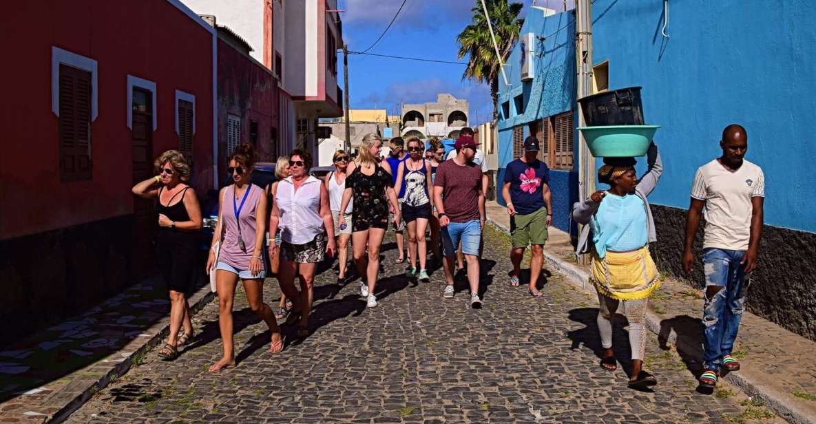 Santa Maria: Local Markets and Street Art Walking Tour - Location and Tour Category