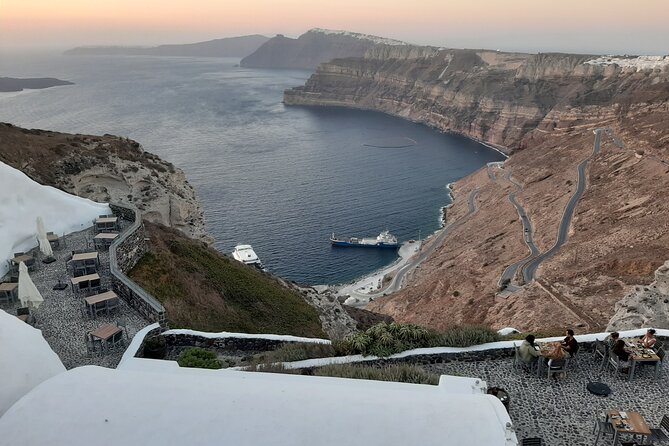 Santorini Like a Local: Discover Local Flavors by Exploring the Island! - Farm-to-Table Eateries
