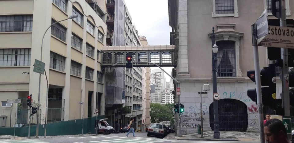 São Paulo: Downtown Walking Tour With Farol Santander Entry - Logistics and Reviews