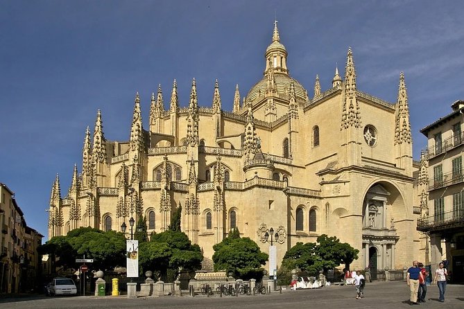 Segovia, Avila and Toledo Guided Tour With Monuments From Madrid - Cultural Immersion