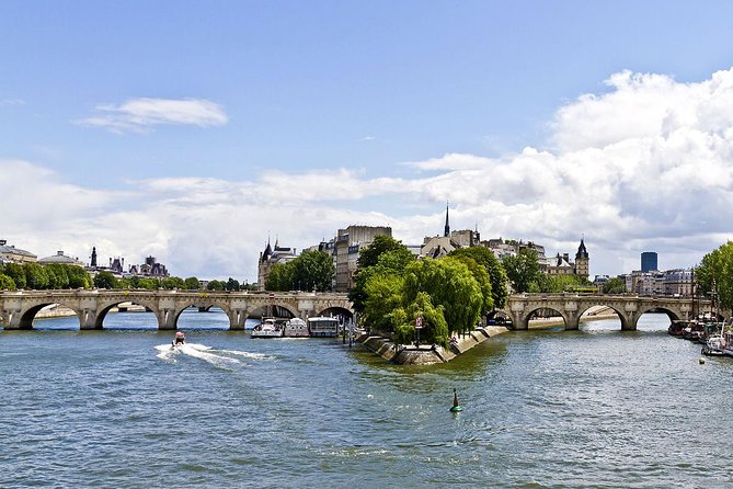 Seine River Sightseeing Guided Cruise by Vedettes Du Pont Neuf - Departure Details