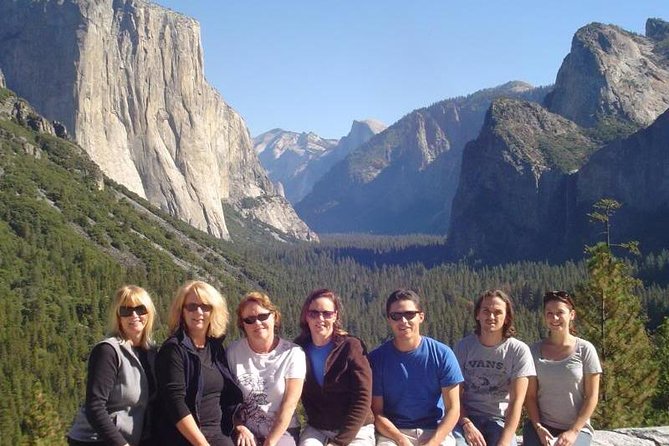Semi Private Yosemite Tour With Ahwahnee Lunch and Hotel Pickup - Tour Guide Expertise and Narration