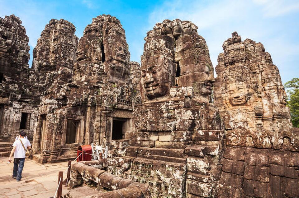 Siem Reap: Angkor Wat Small Circuit Tour With Hotel Transfer - Location Information and Product ID