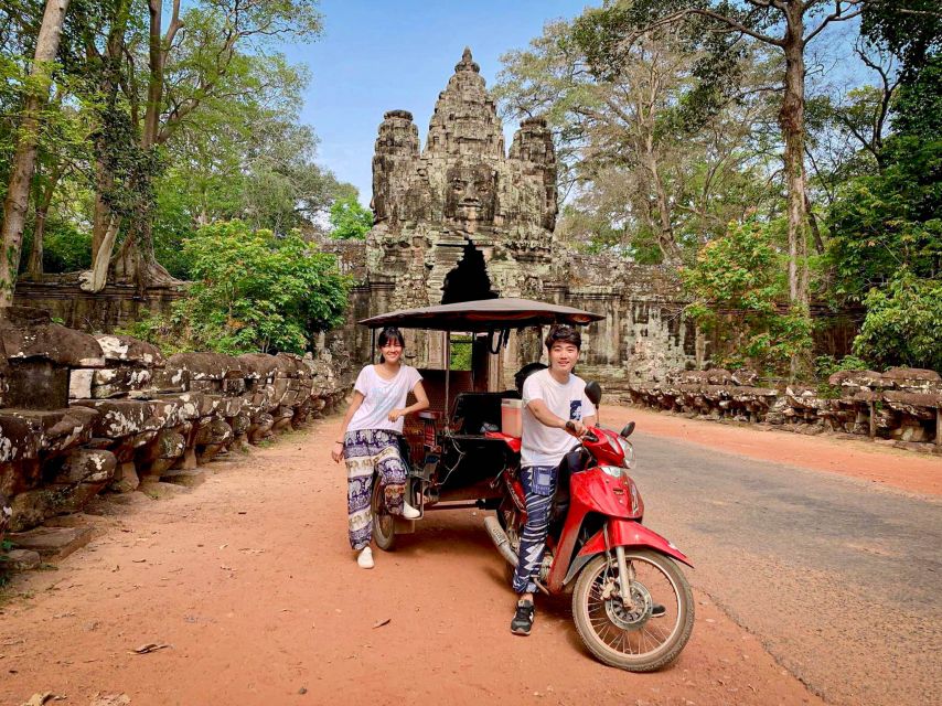 Siem Reap: Angkor Wat Sunrise Tour via Tuk Tuk & Breakfast - Location and Details