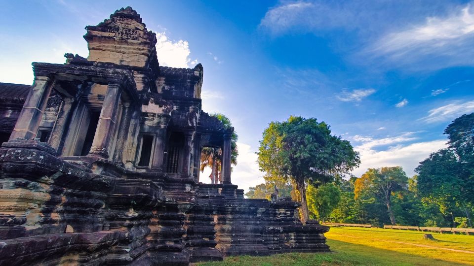 Siem Reap : Angkor Wat Tour on a Vespa - Payment and Cancellation