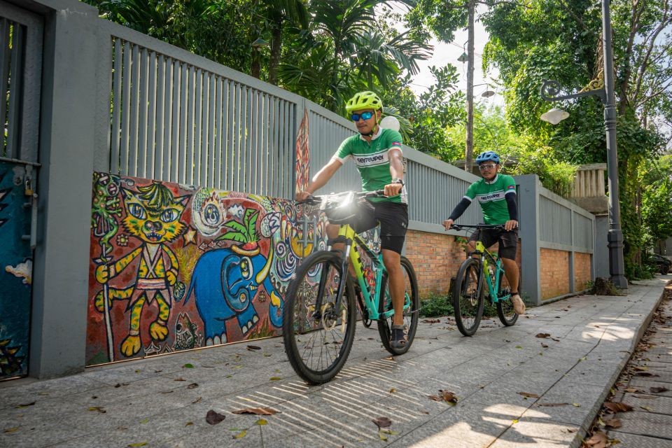 Siem Reap: Morning City Bike Tour With Local Expert - Booking and Payment Flexibility