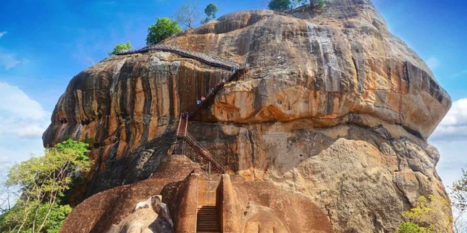 Sigiriya Marvels: Unveiling the Rock Fortress Adventure" - Sigiriya Marvels Adventure Overview