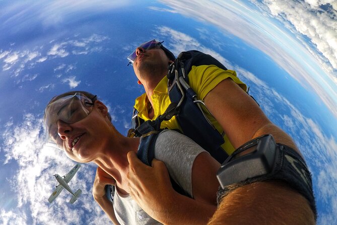 Skydive Fiji Legend 13000ft Tandem Jump (60 Seconds Free Fall) - Maximum Travelers and Cancellation Policy