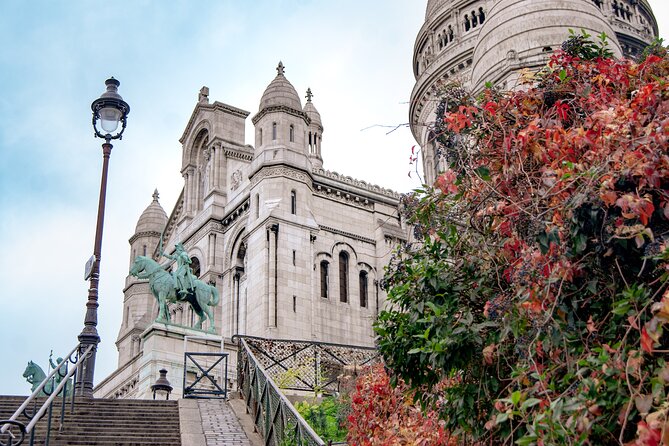 Small Group Walking Tour in Montmartre - Customer Reviews