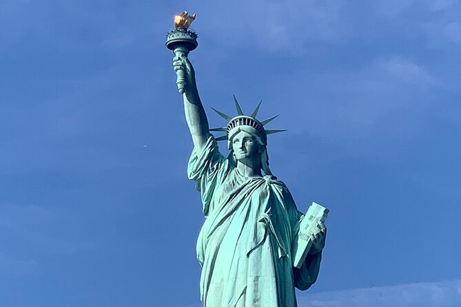 Statue of Liberty and Brooklyn Bridge Boat Tour - Common questions