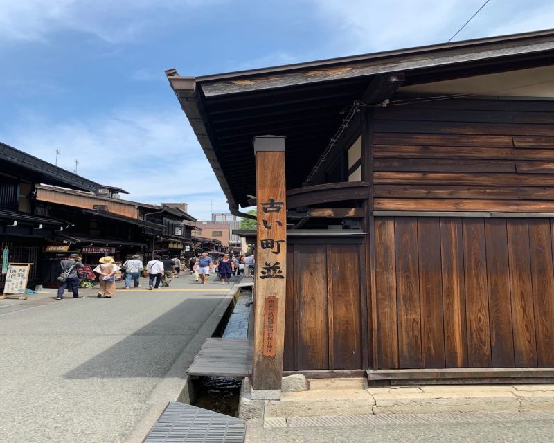 Takayama: Old Town Guided Walking Tour 45min. - Additional Information