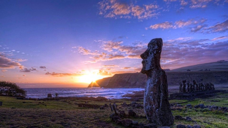 The Moai Factory: the Mystery Behind the Volcanic Stone Stat - Live Tour Guides