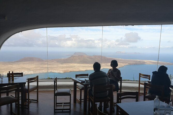 Tour of Jameos Del Agua, Cueva De Los Verdes and Viewpoint From the Cliffs - Planning Your Trip and Bookings