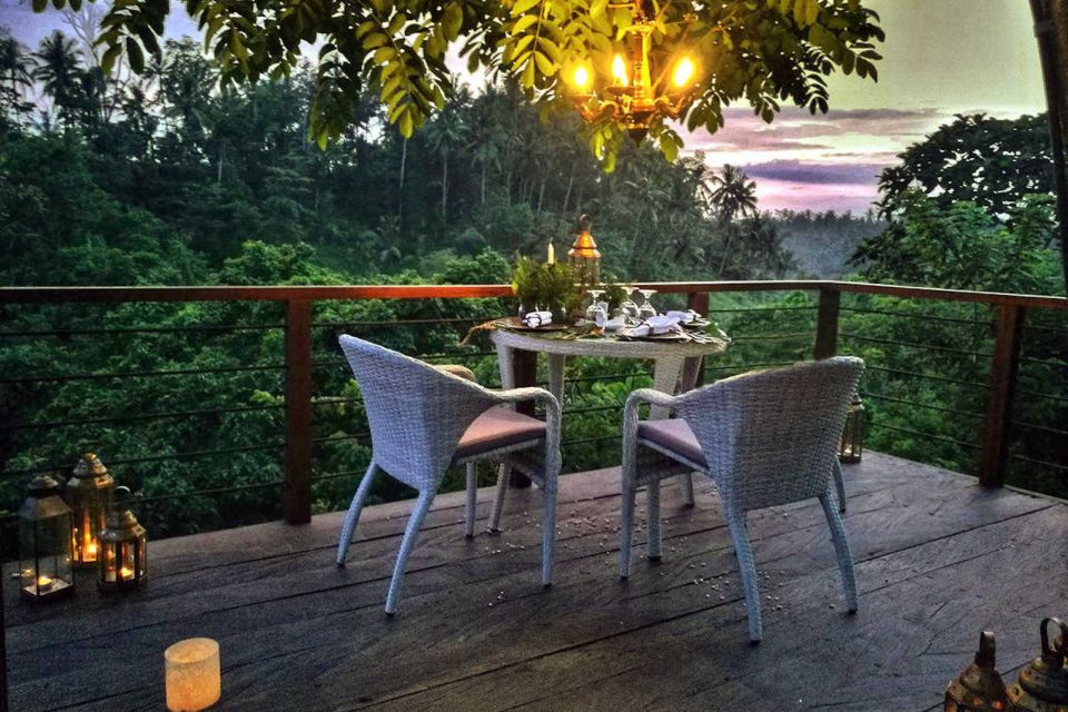 Ubud: Romantic Dinner on a Forest Tree Deck - Common questions