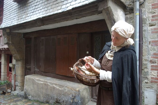 Unusual Guided Tour of Dinan Immersed in the Middle Ages - Tips for an Enhanced Experience