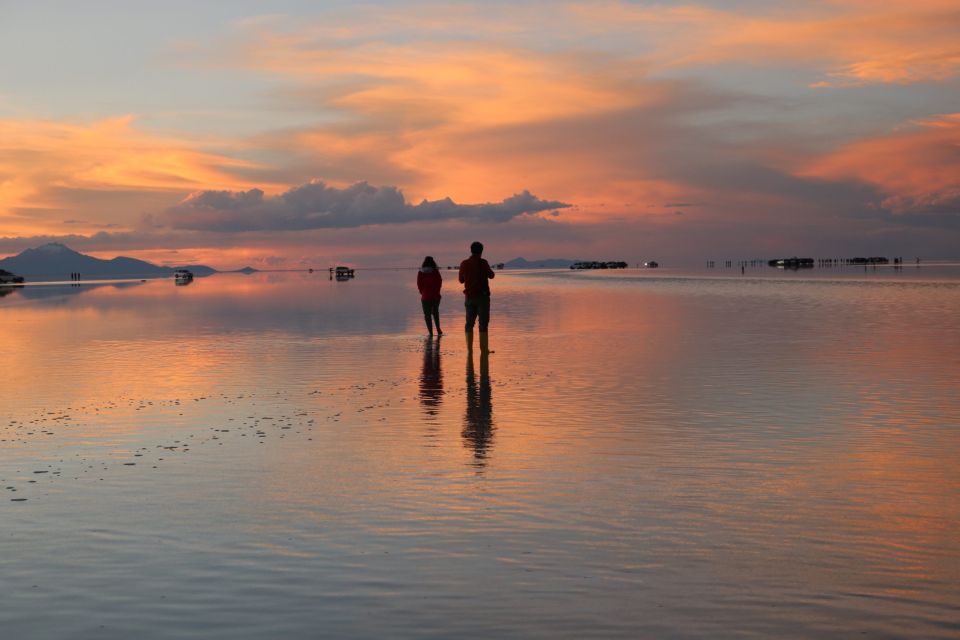 Uyuni Salt Flat at Sunset and Starry Night Private Tour - Star Tours and Additional Options