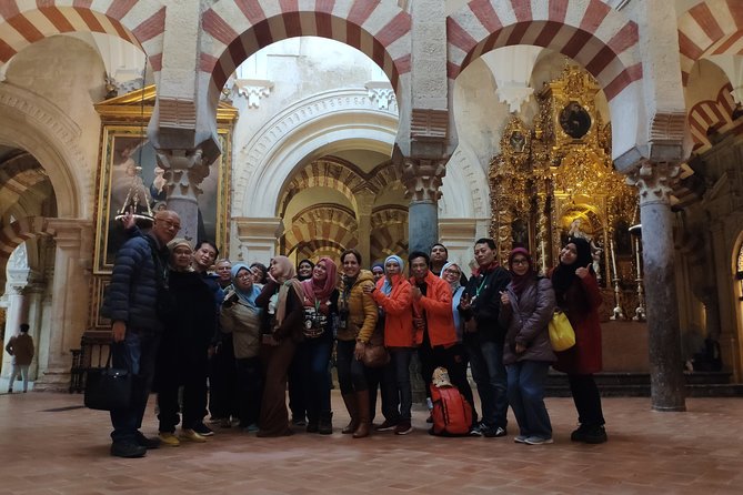 Visit Cathedral Mosque With Official Guide. Small Groups - Common questions