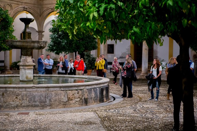 Visit Sacromonte Abbey - Common questions