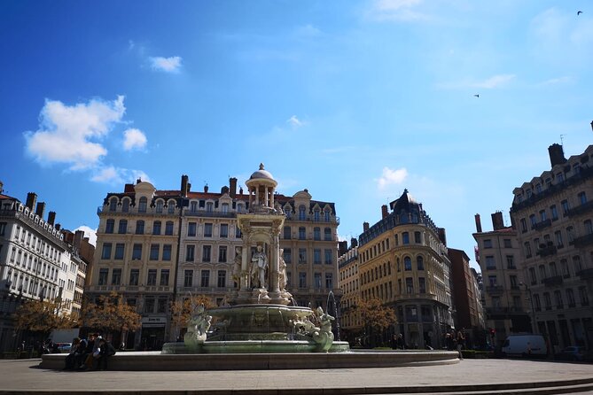 Walking Food Tour in Vieux Lyon - Directions