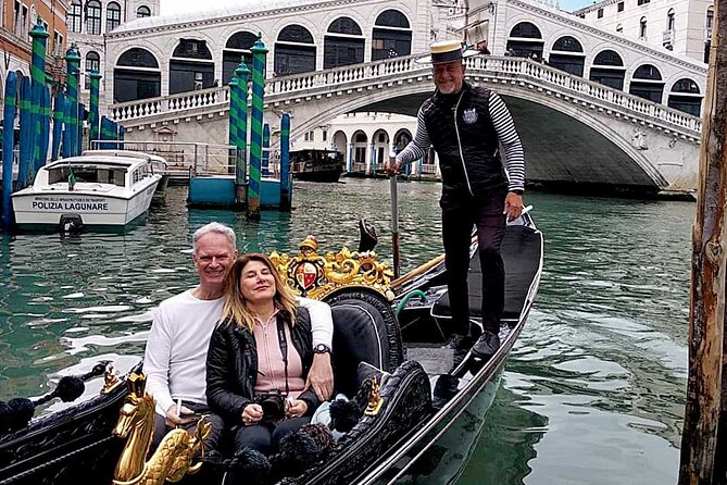 Walking Tour and Enchanting Gondola Journey in Venice - Common questions