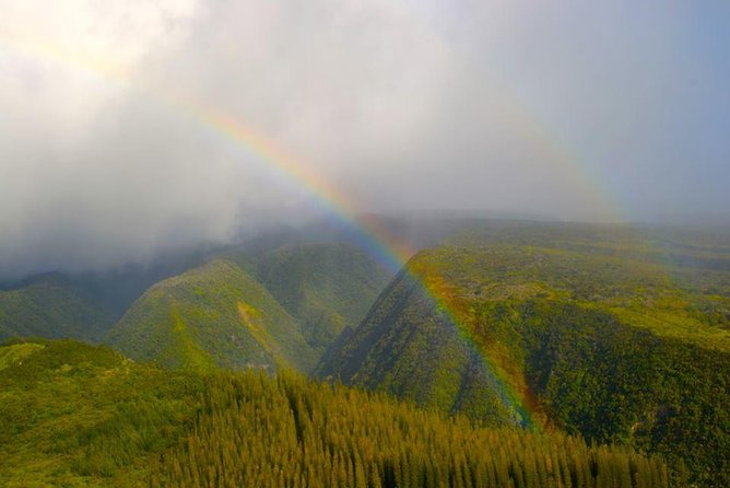 West Maui and Molokai Special 45-Minute Helicopter Tour - Common questions