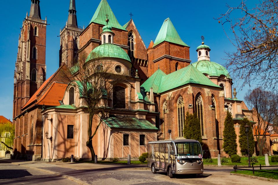 Wroclaw: 2-Hour Private Guided Tour by Electric Car - Tour Route and Monuments Visited