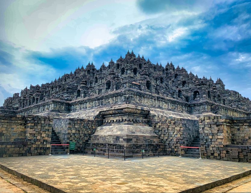 Yogyakarta: Borobudur and Prambanan Temple Tour With Climb - Review Summary