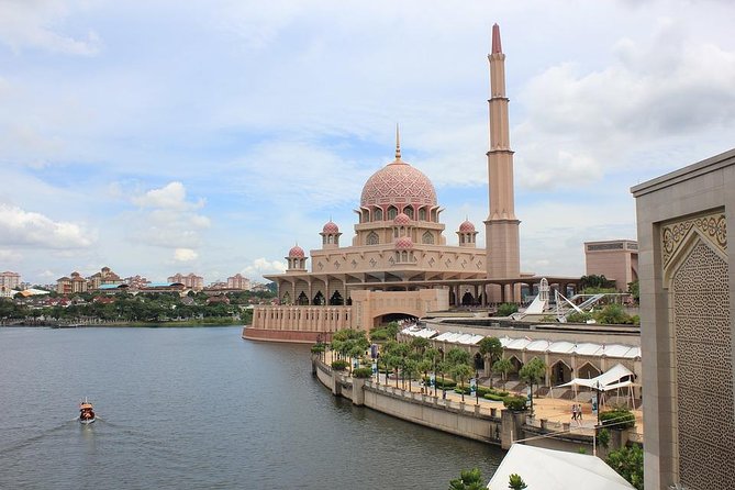 *17or19hrs Kuala Lumpur Flexible Day&Night Car Tour From Singapore W Tour Guide - Common questions