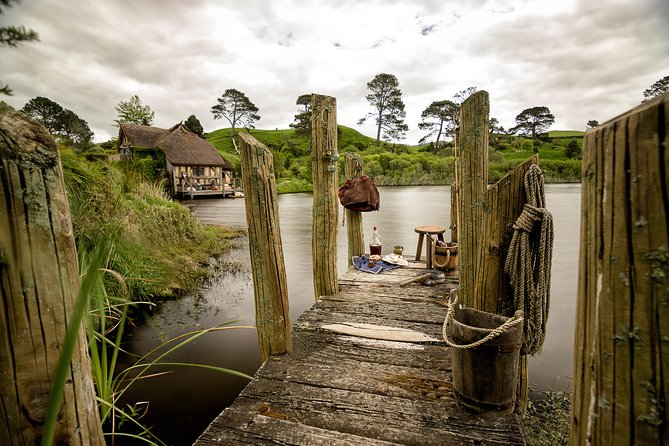 6hr Hobbiton Movie Set Tour - Departs Tauranga - Customer Reviews and Recommendations