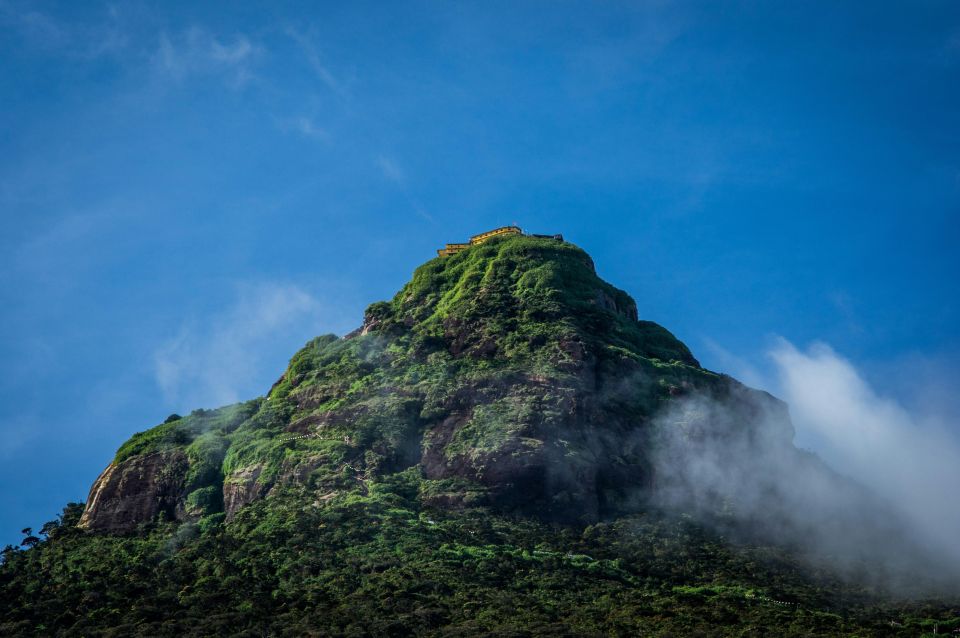 Adam's Peak Hike at Colombo / Negombo - Essential Packing List