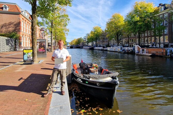 Amsterdam Canal Cruise on a Small Open Boat (Max 12 Guests) - International Bookings and Recommendations