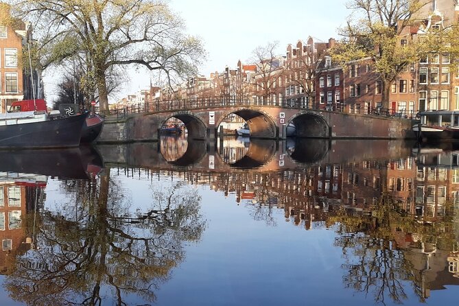 Amsterdam Morning Canal Cruise With Coffee and Tea - Additional Details and Amenities